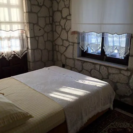 Villa Yigit فيلة